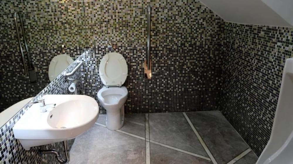 Asia Boutique Inn 40/46