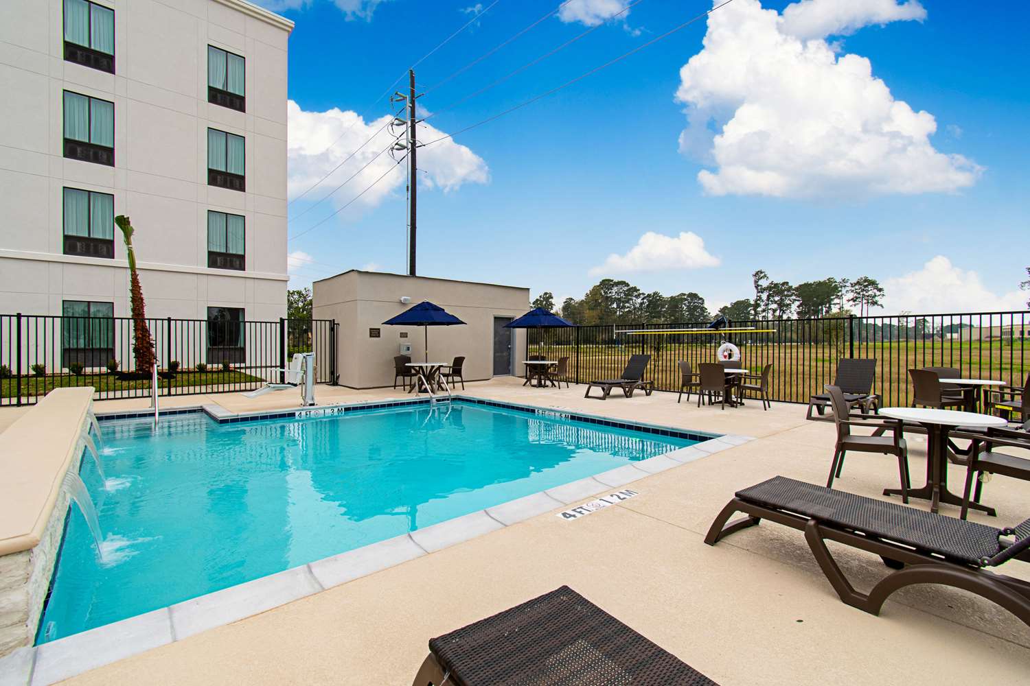 Comfort Suites Humble Houston IAH 41/43