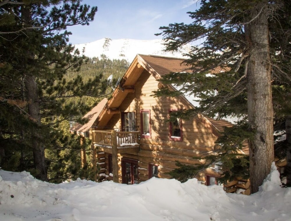 The Silver Lake Lodge 58/63