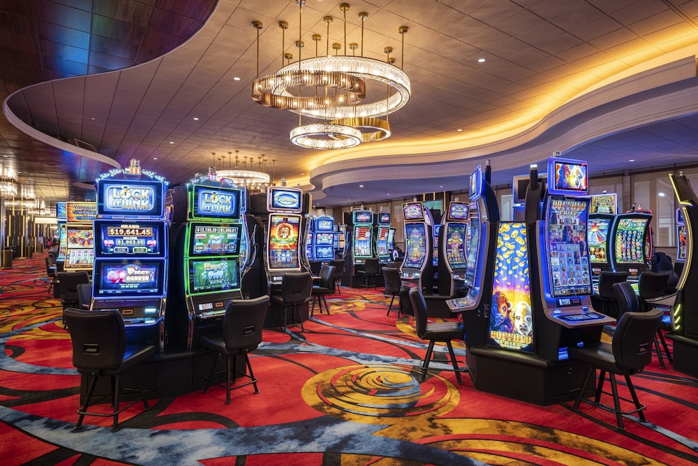 Horseshoe Black Hawk - A Caesars Rewards Destination 58/65