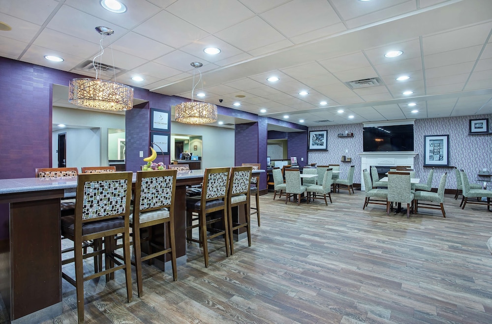 Hampton Inn Cullman 50/56
