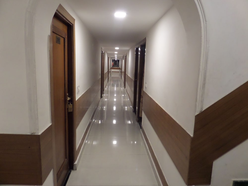 HOTEL DOON REGENCY 24/41