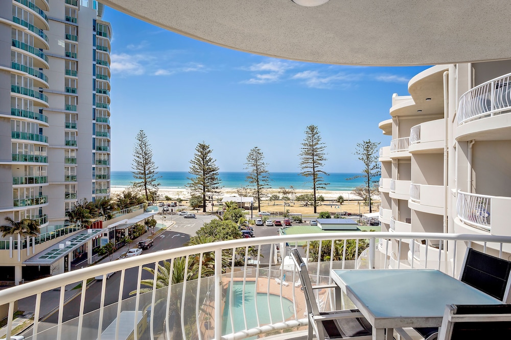 Kirra Beach Apartments 76/78