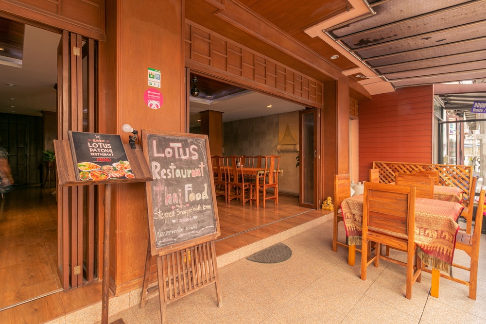 Lotus Hotel Patong 11/59