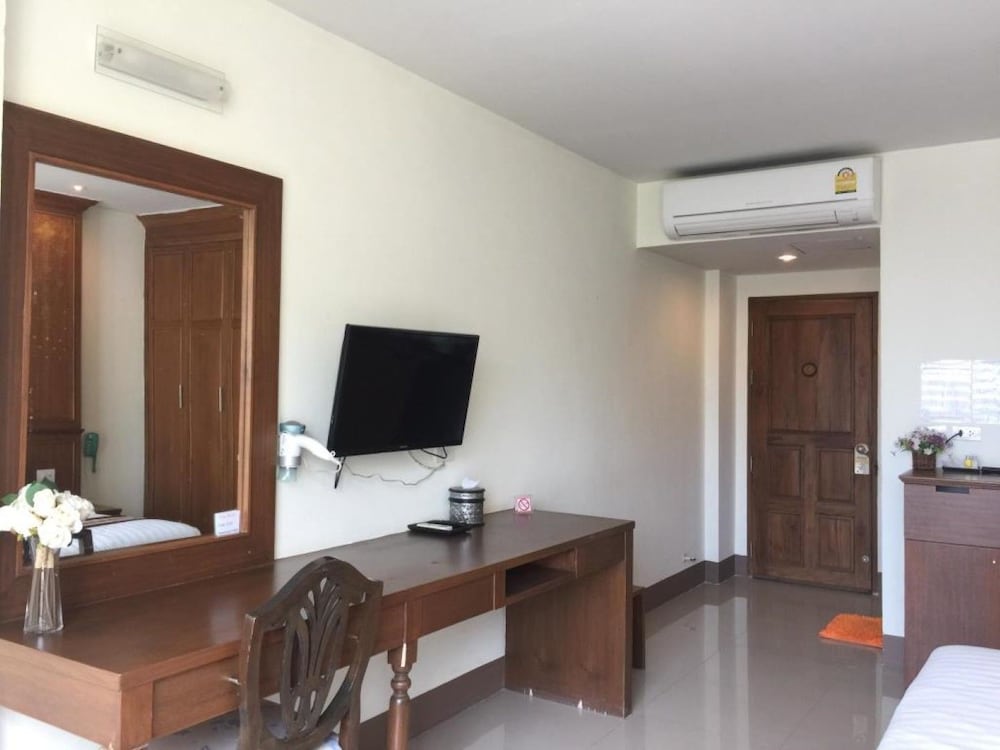 Amonruk Hotel 2 32/40