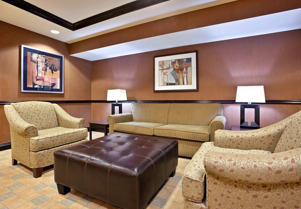 Holiday Inn Express Cincinnati West 43/74