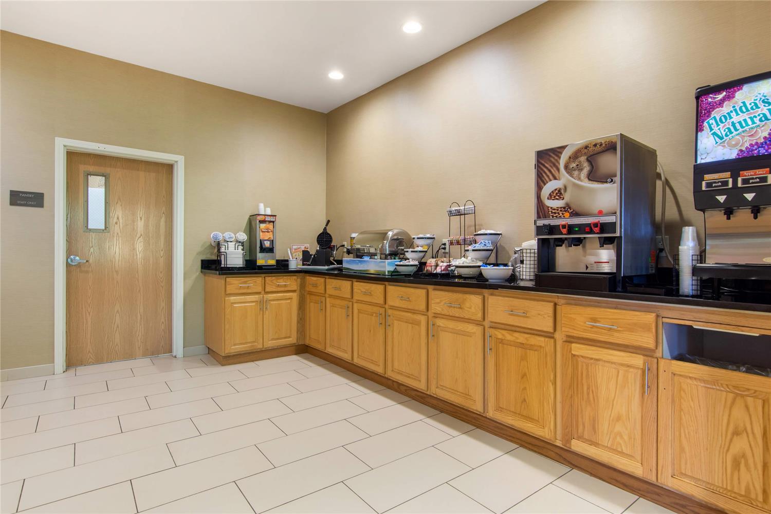 Comfort Inn & Suites Cooperstown / Milford 3/12