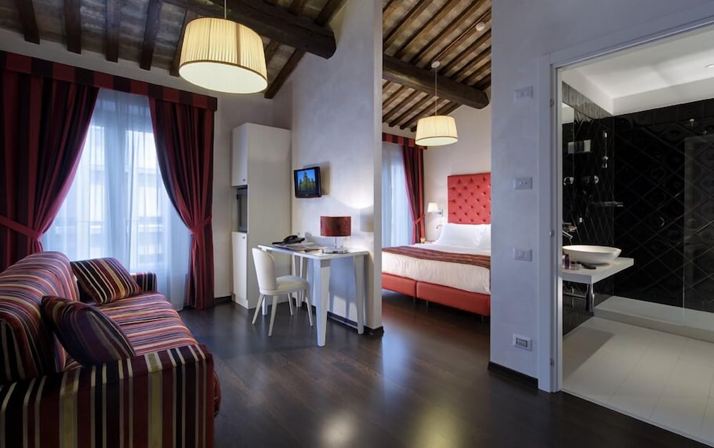 Hotel Nazionale 45/58