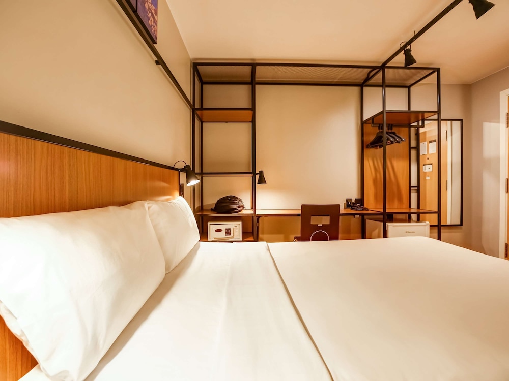 ibis Copacabana Posto 2 Hotel 24/80