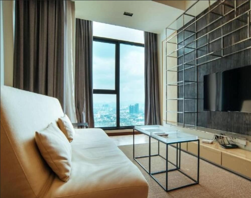 Expressionz Professional Suites by MyKey Global 18/50