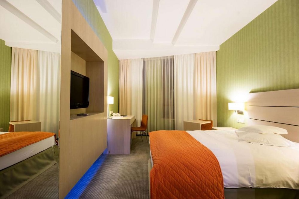 Golden Tulip Ana Tower Sibiu 11/50