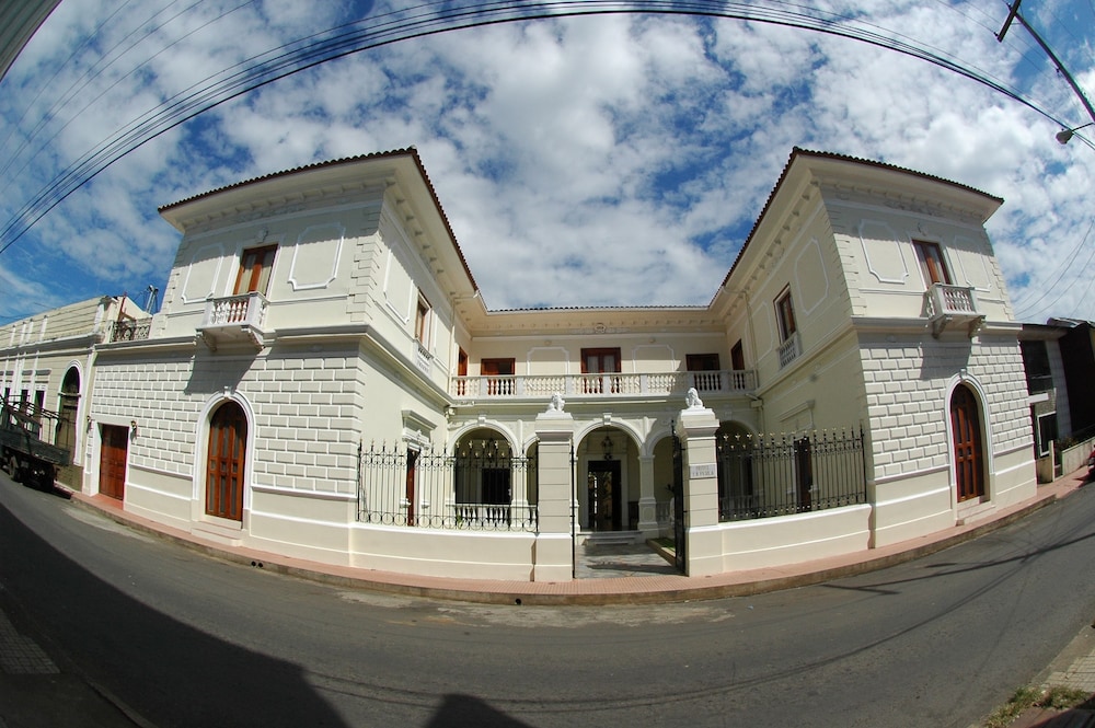 Hotel La Perla 5/50