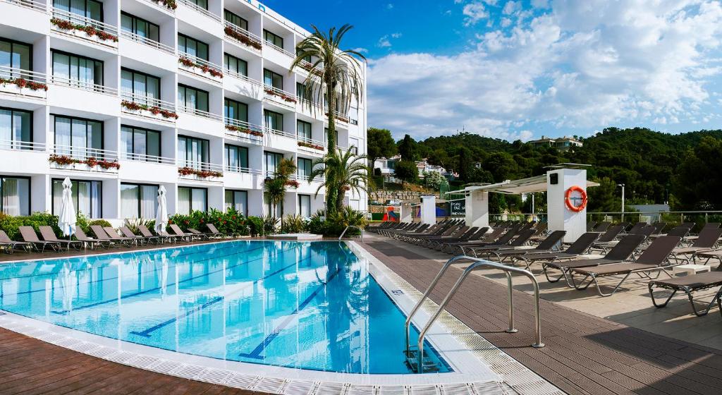 Gran Hotel Reymar 2/50