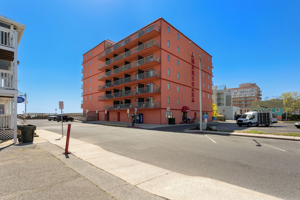 Americana Hotel Oceanfront 56/68