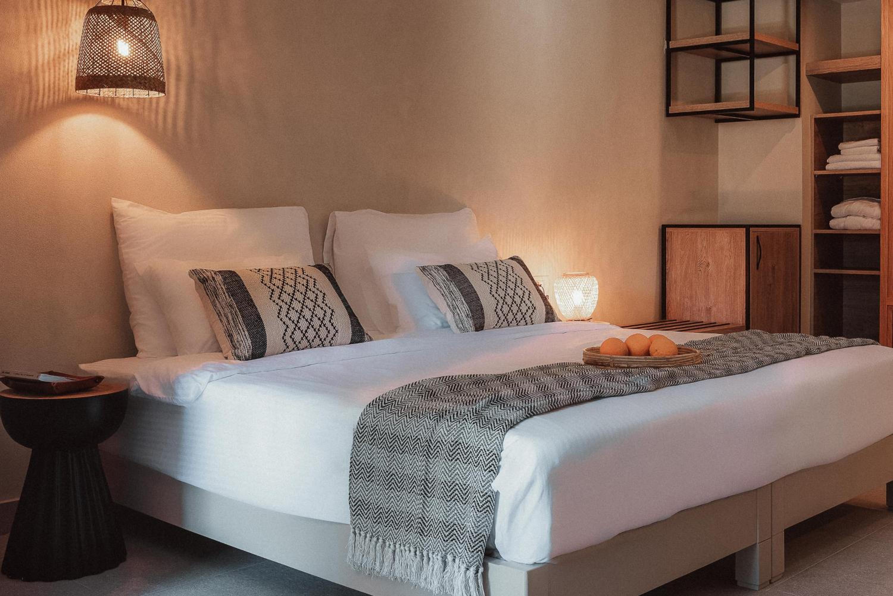 Room, Double Bed, Lateral Side Sea View