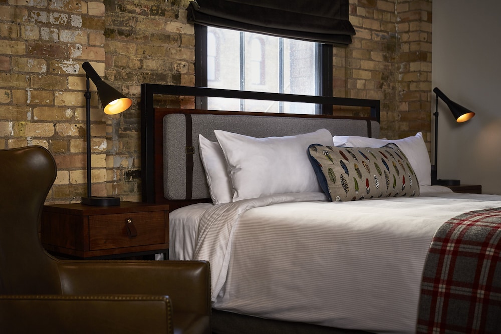 Hewing Hotel 18/81