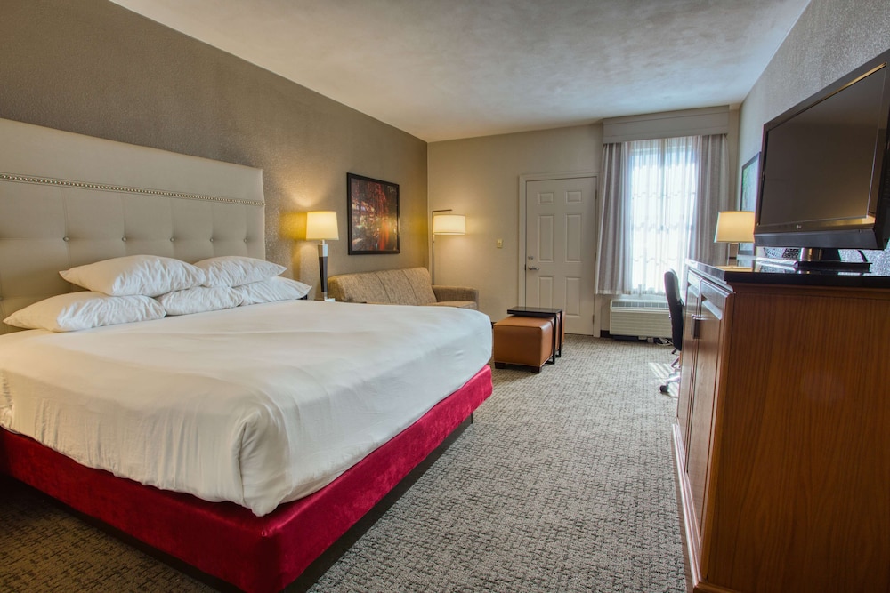 Drury Inn & Suites Near La Cantera Parkway 14/50