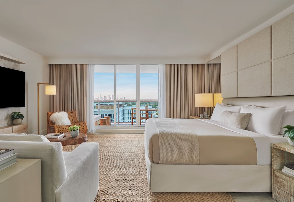 STUDIO, SUITE, BALCONY