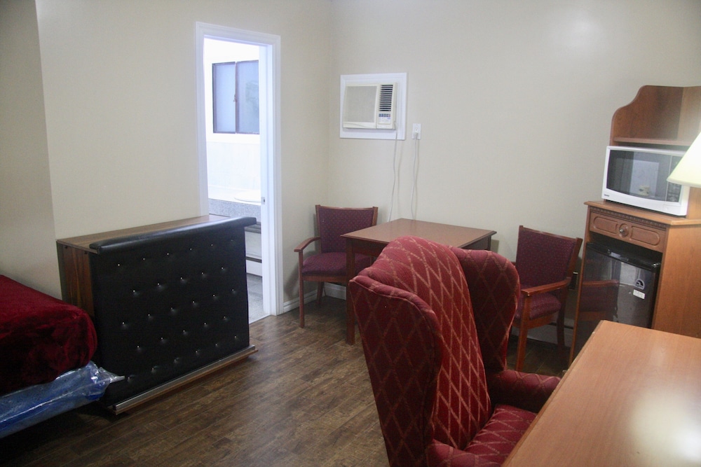 American Plaza Motel 23/31