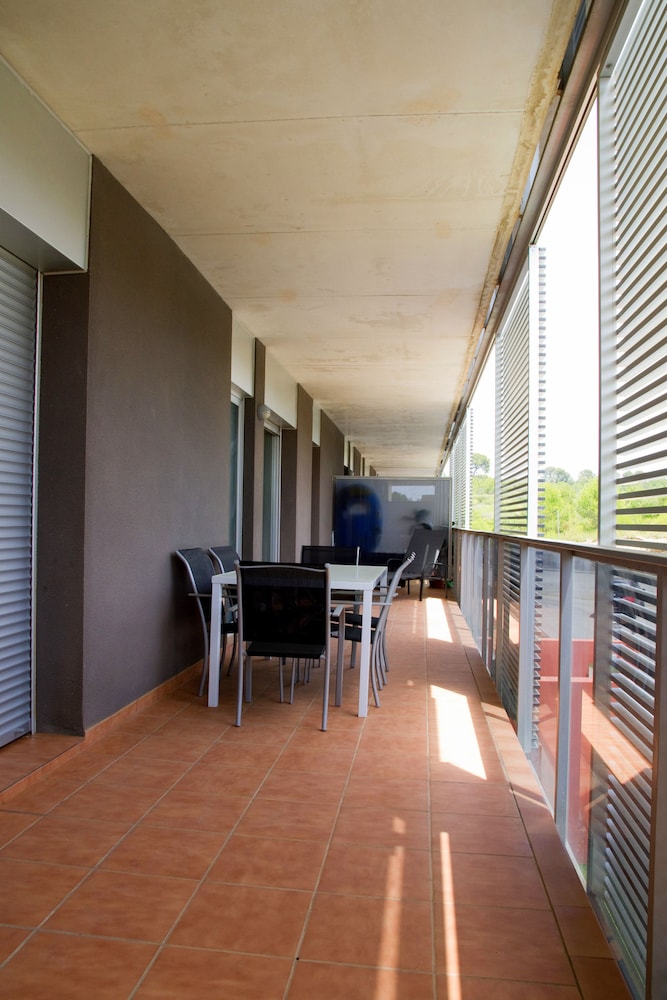 Rentalmar Families Paradise Village 14/43
