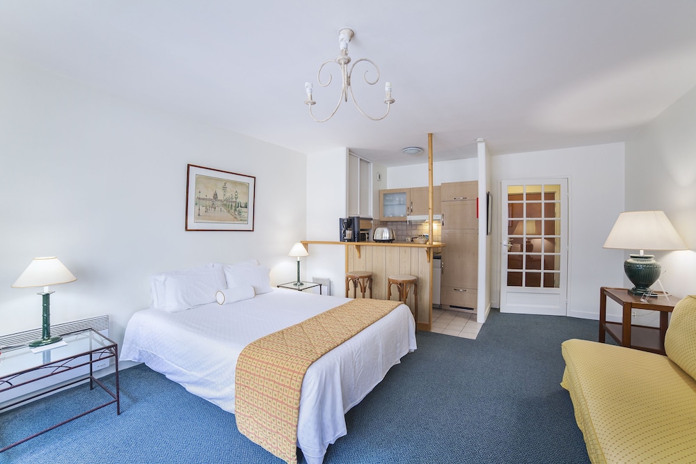 Royal Regency Paris Vincennes 13/50