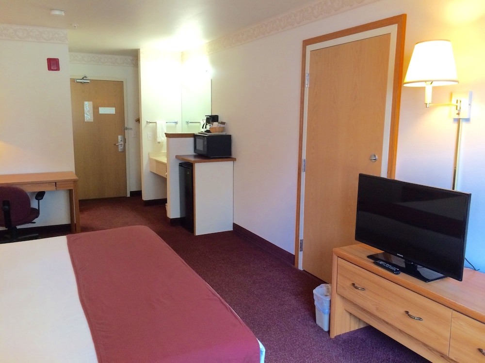 Peppermill Empress Inn 45/65