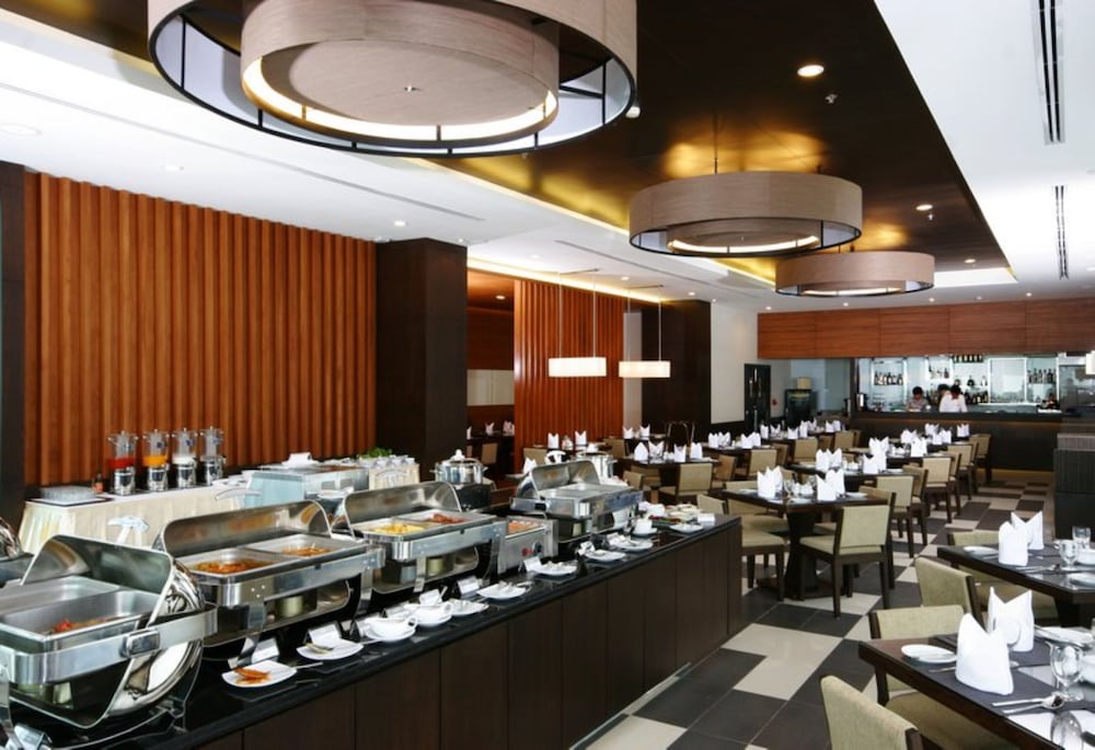 Kantary Hotel 70/76