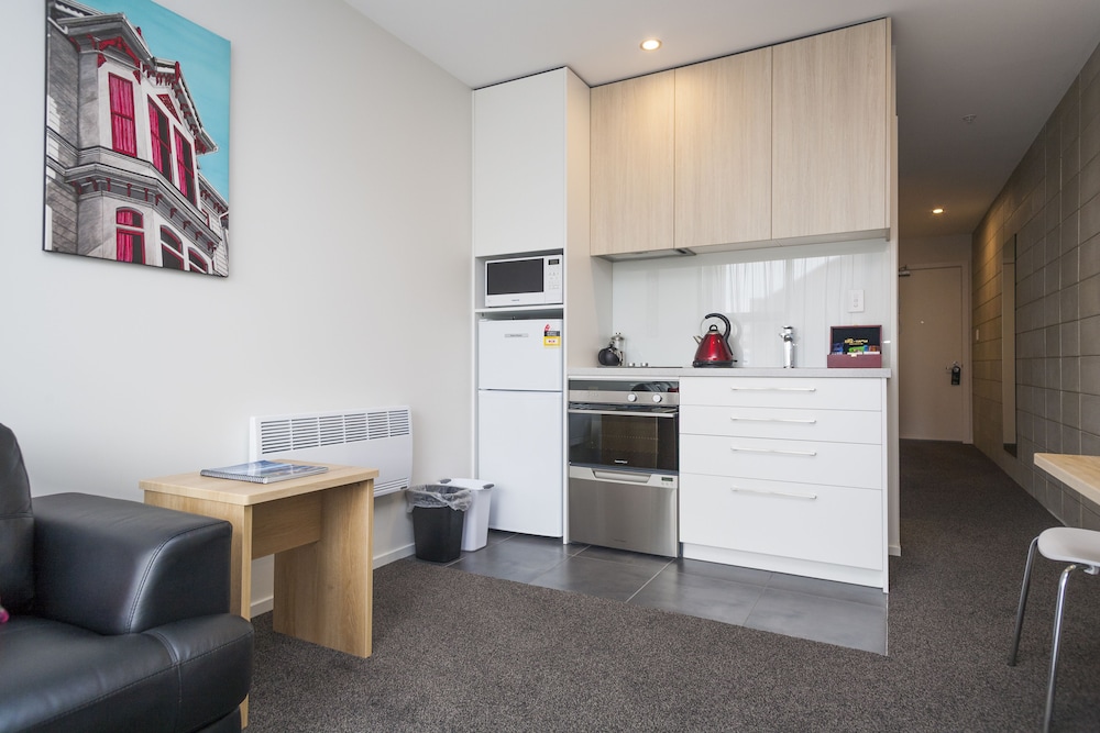 315 Euro Motel 11/69