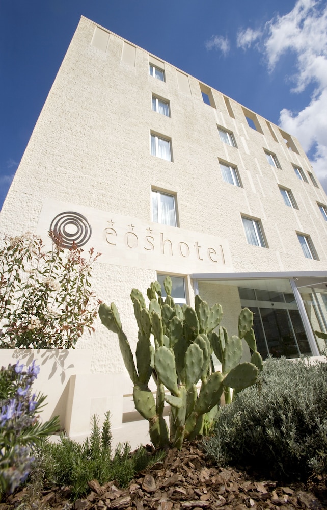Eos Hotel 4/72