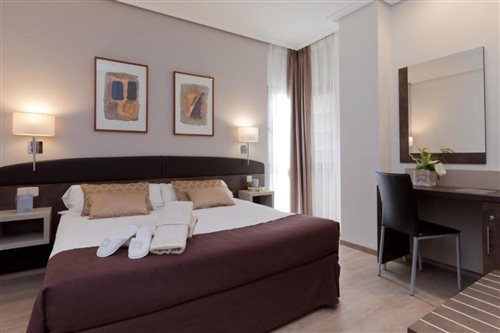 Room, Double Bed