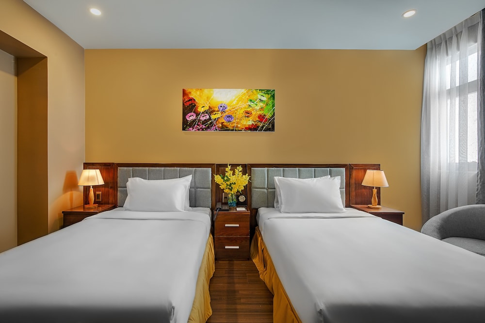 Yarra Ocean Suites Danang 20/58
