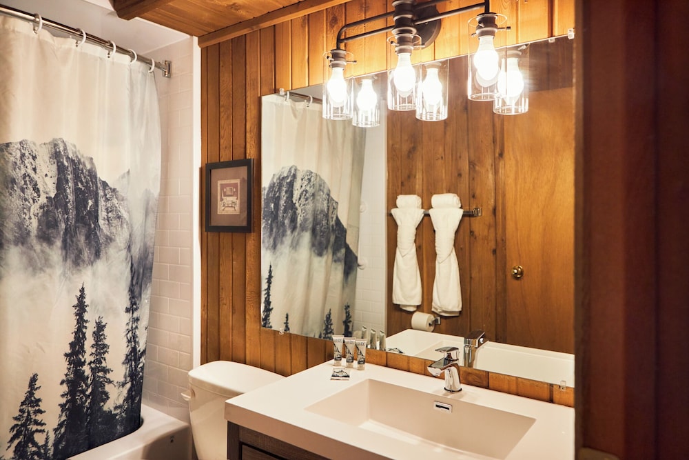 Banff Gate Mountain Resort 57/58