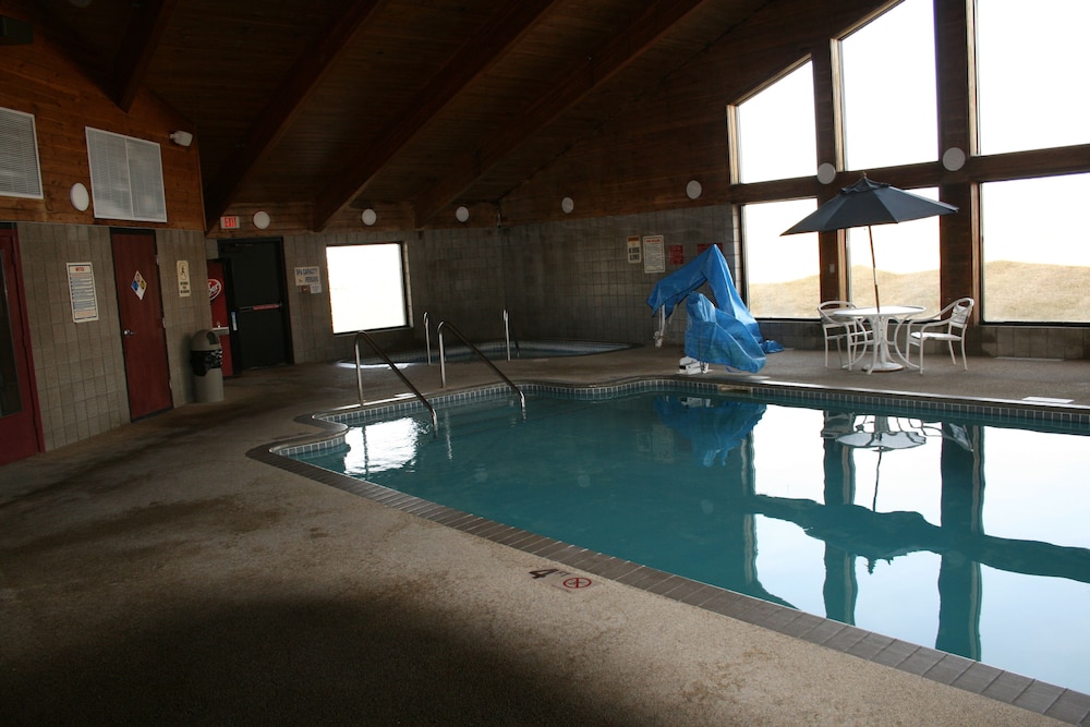 Red Lion Inn & Suites Grimes 3/29