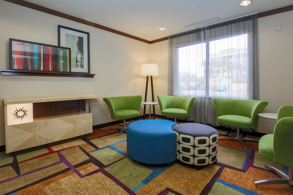 Fairfield Inn and Suites by Marriott Las Vegas South 35/57