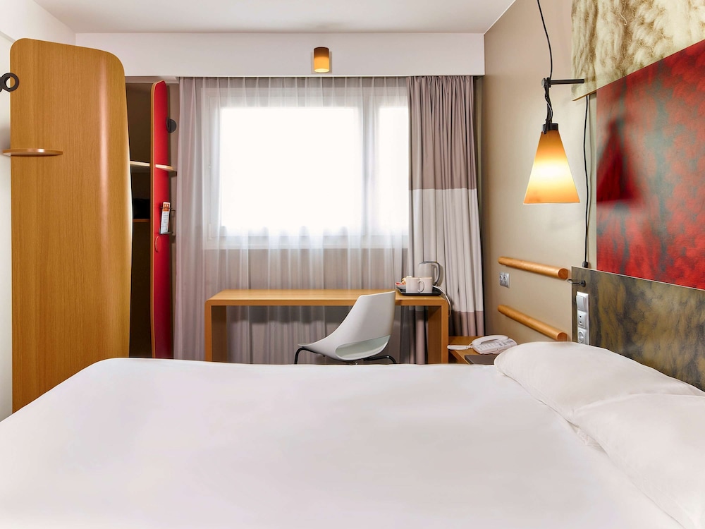 SWEET, DOUBLE BED