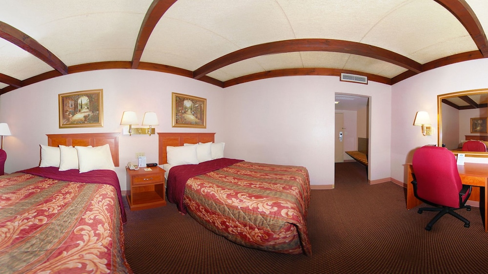 Days Inn by Wyndham Niles 9/24
