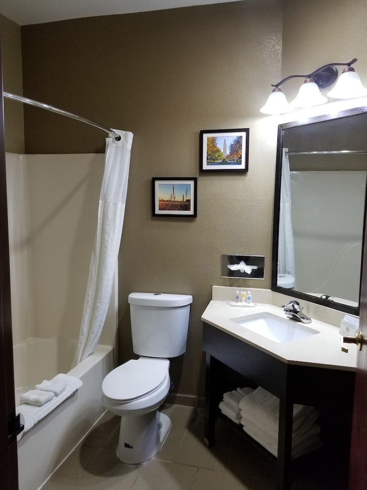 Comfort Inn Lincoln I-80 57/57