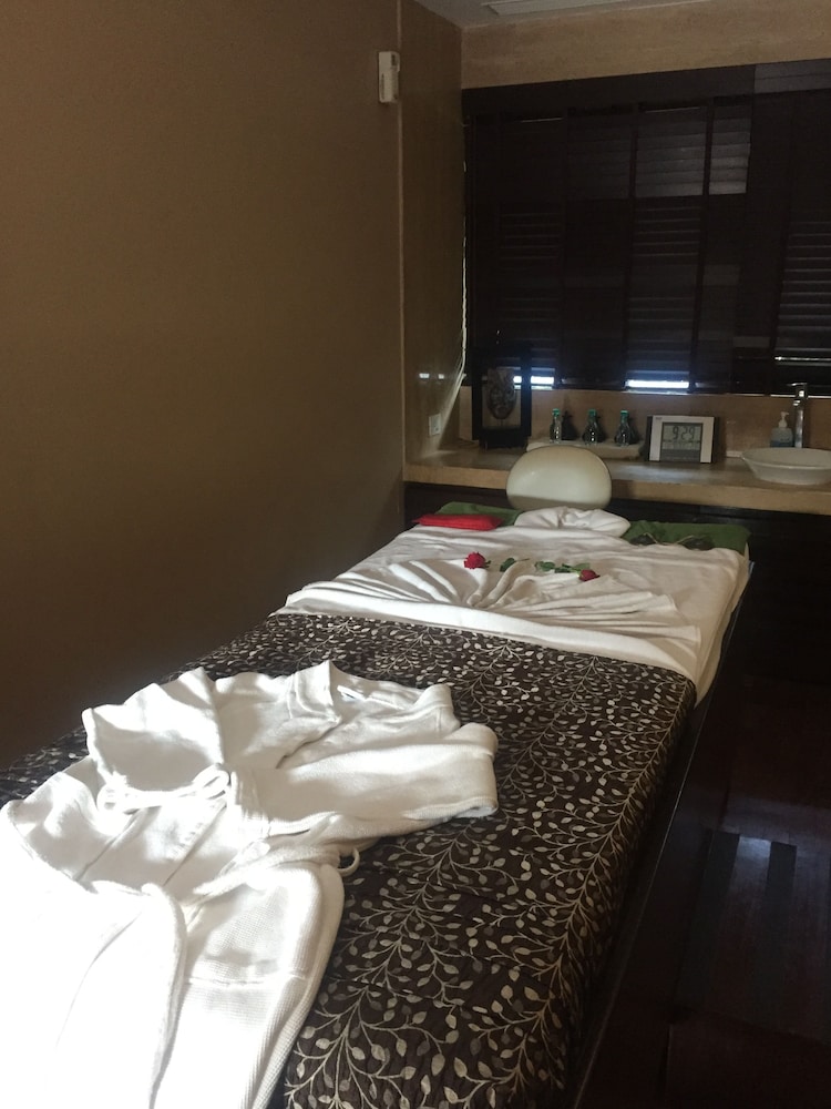 Madhubhan Resort And Spa 5/50
