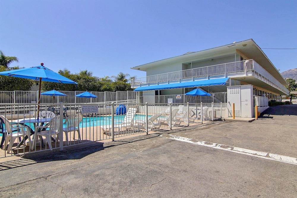 Motel6 Santa Barbara, CA - State Street 10/54