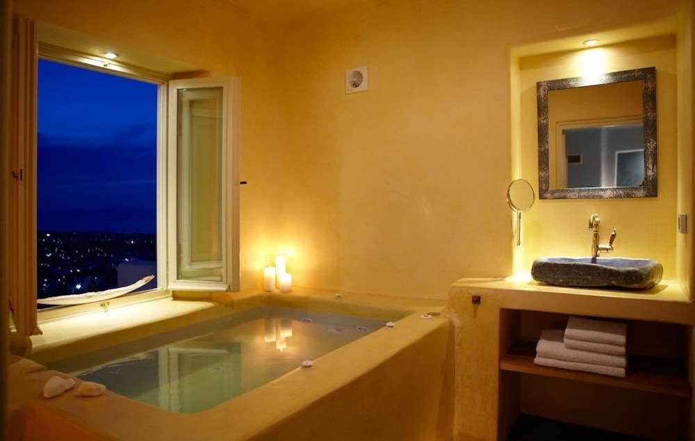 Voreina Gallery Suites 49/50
