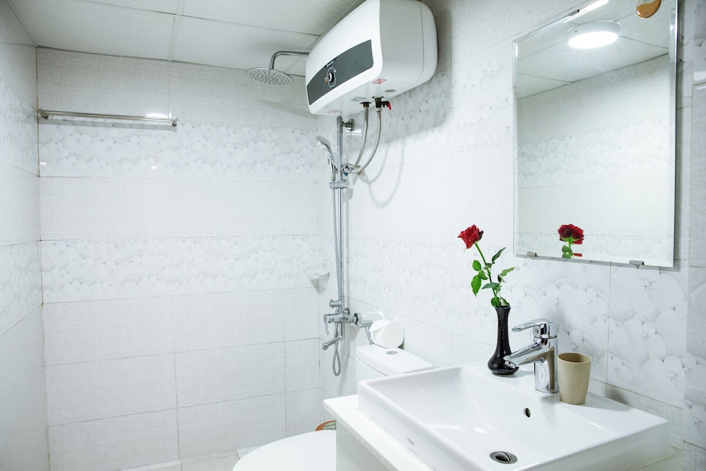 Skyhouse Hotel 54/55