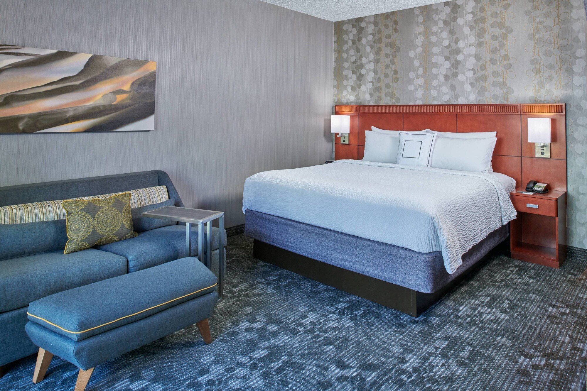 ROOM, KING BED, SOFA