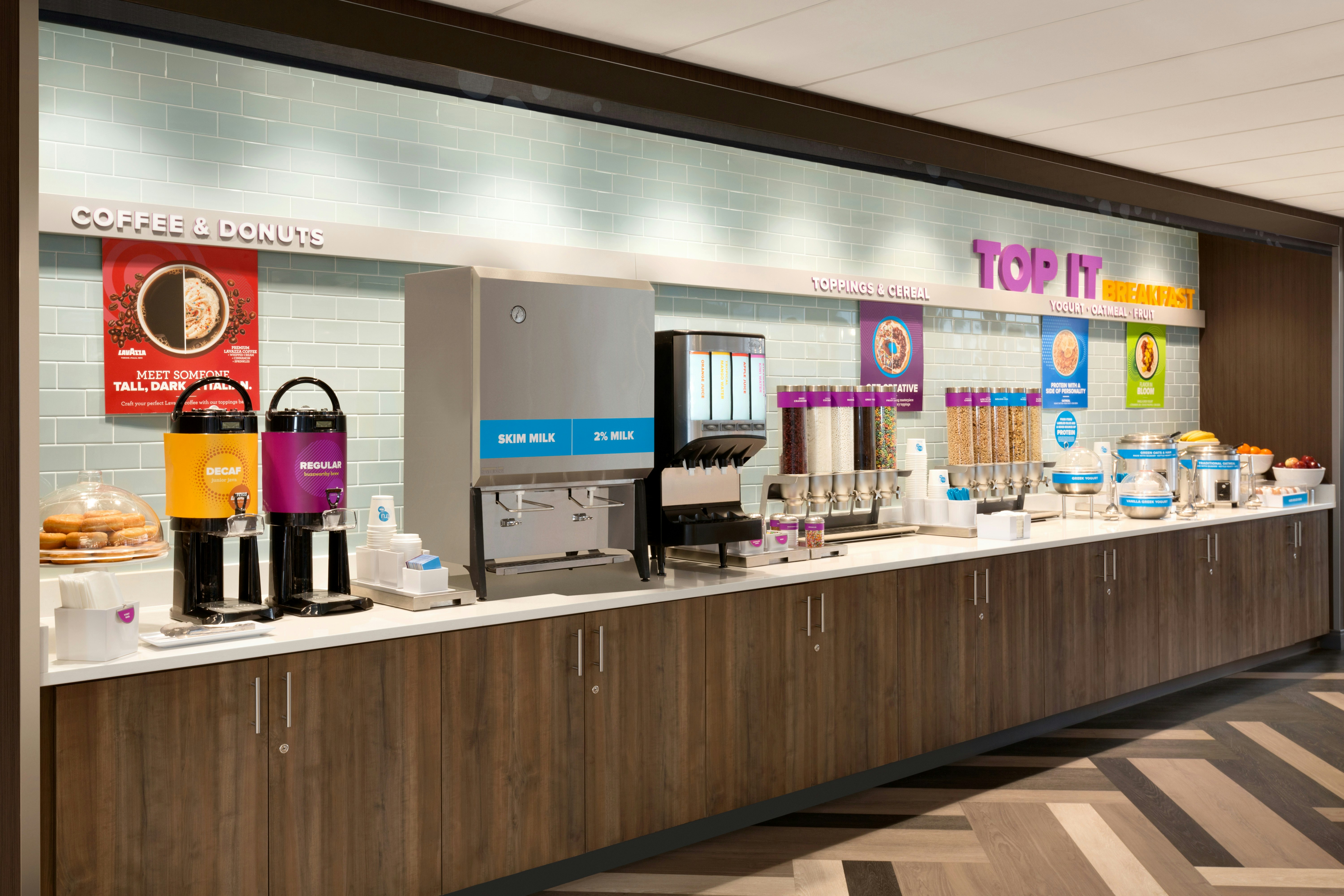Lobby at TRU BY HILTON CHEYENNE, CHEYENNE - WY
