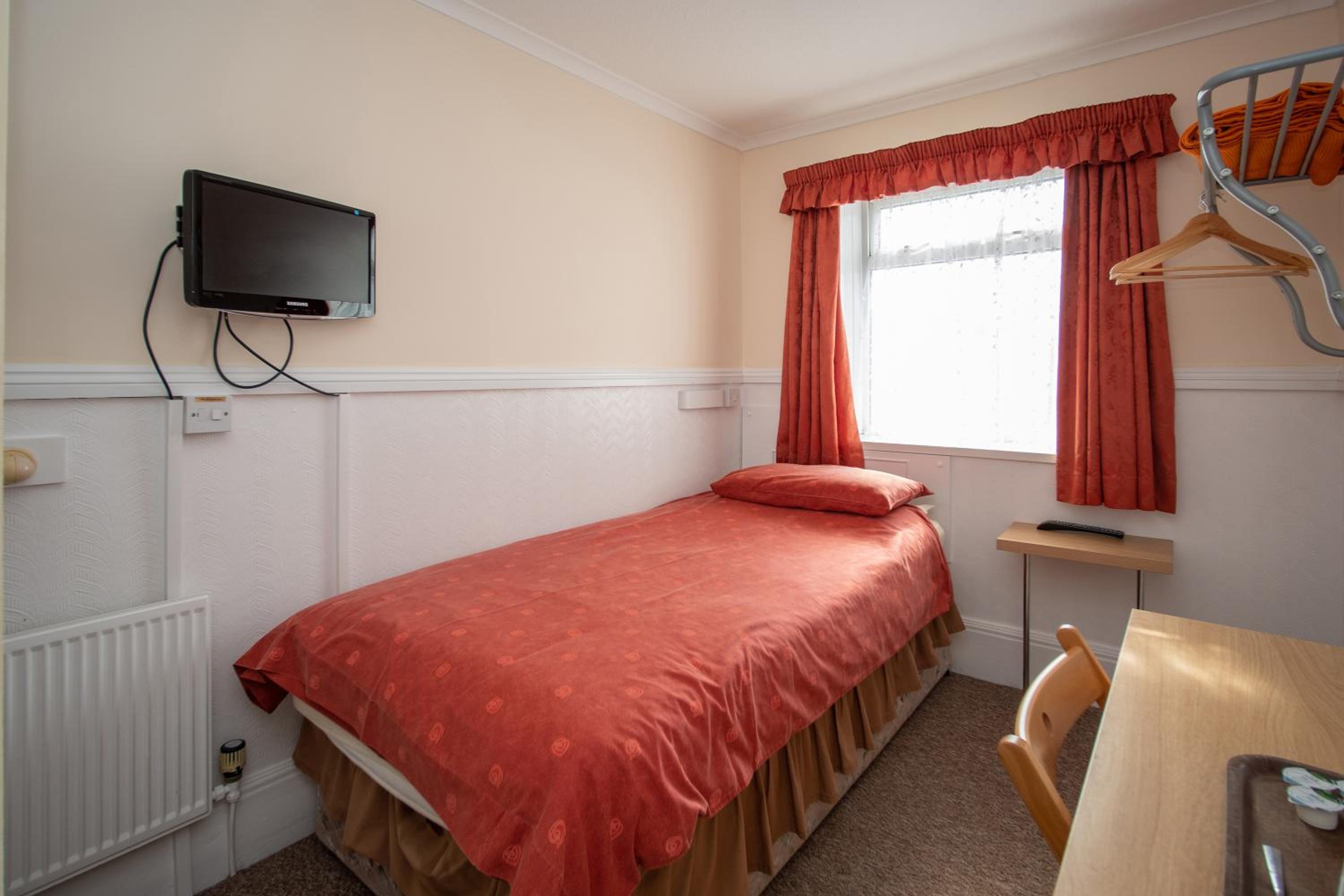 Rollason Wood Hotel 7/15