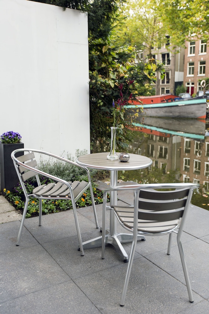 Amsterdam Canal Hotel 47/68