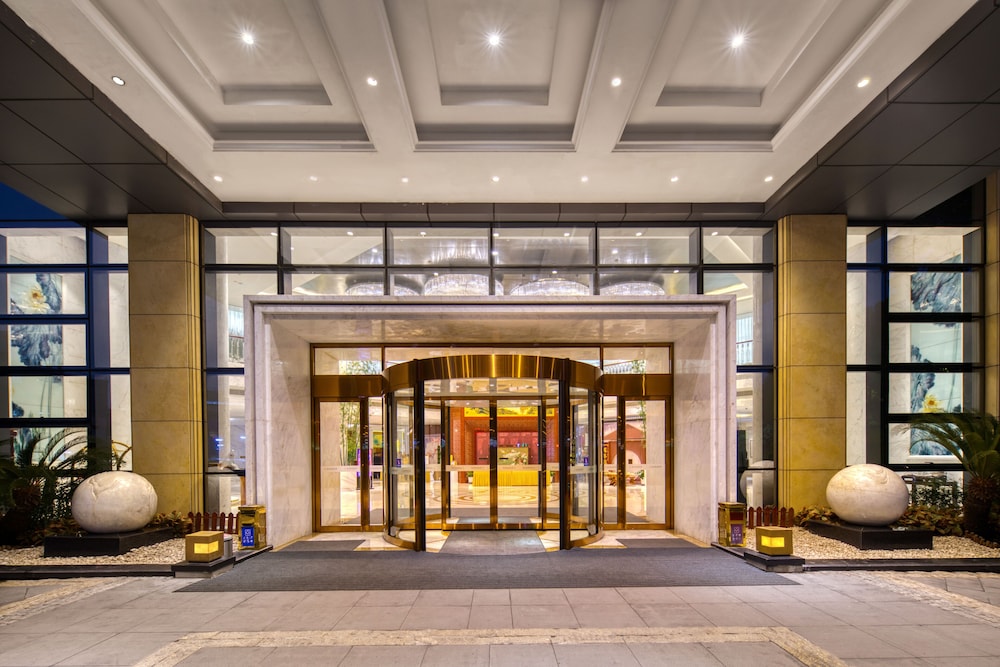 Wanghu Hotel 3/48