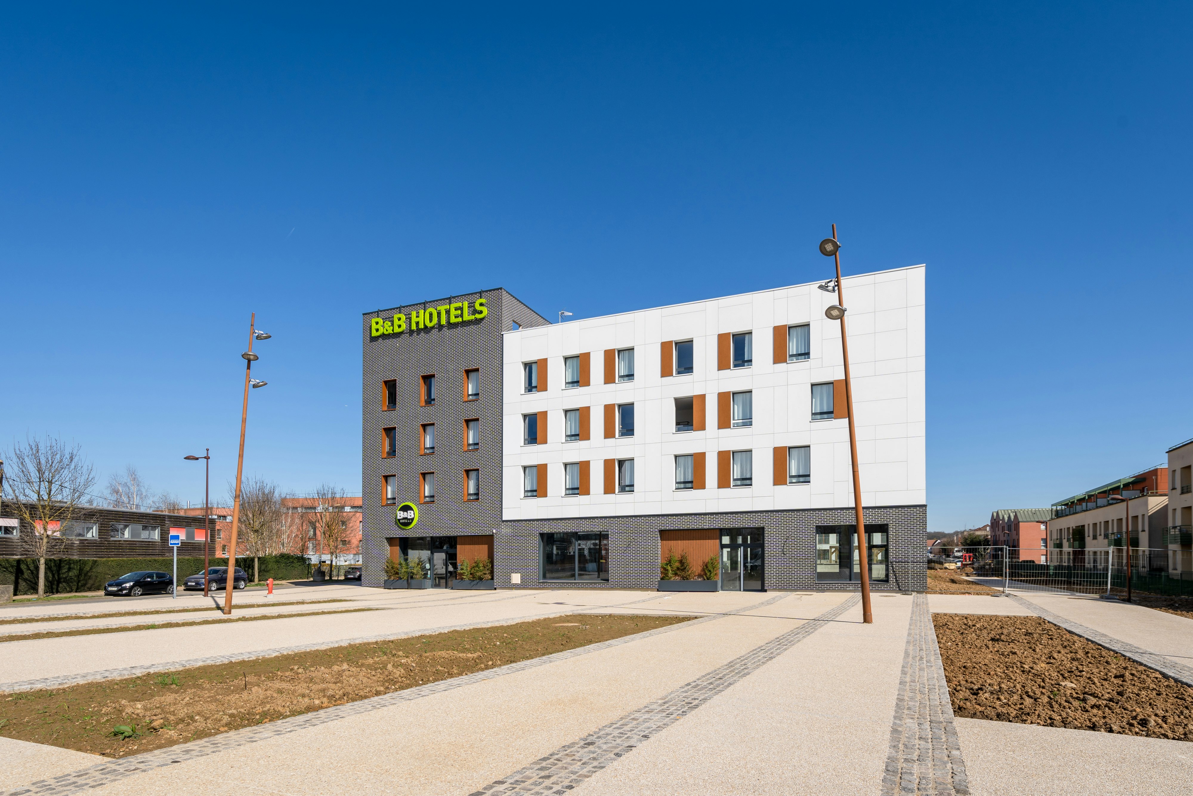 B&B HOTEL Bois d Arcy Saint Quentin en Yvelines 42/46