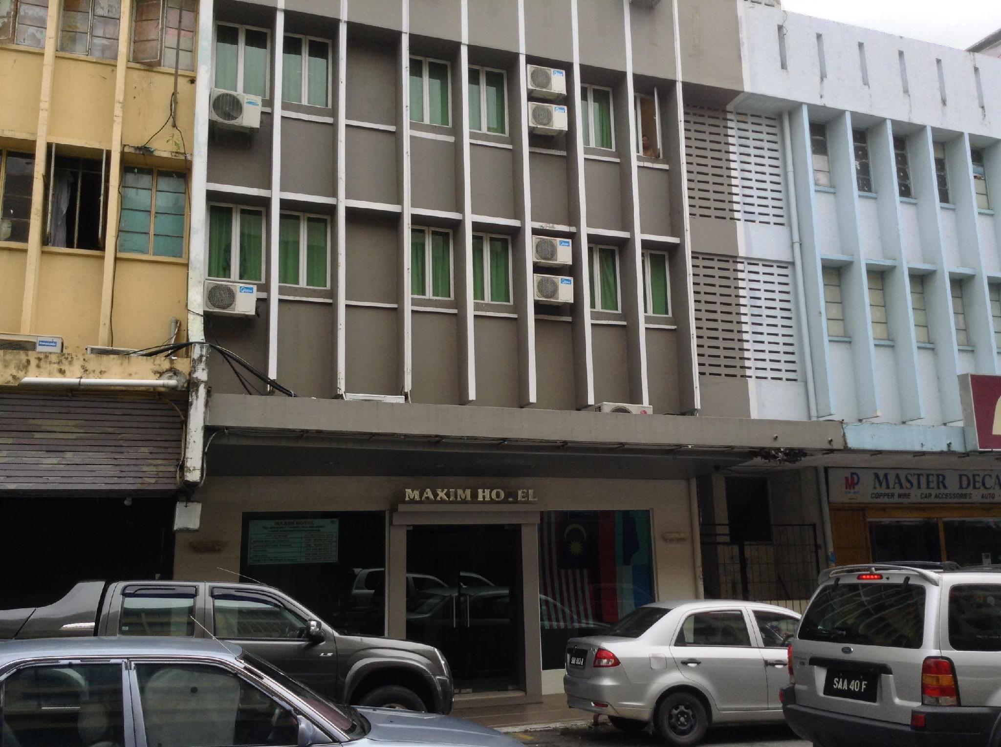 Maxim Hotel 4/43