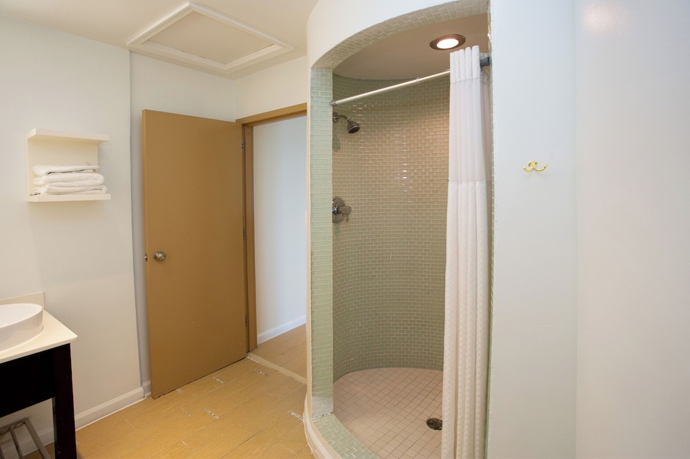 Suite, King Bed, Ocean Front, 2 Sofa، Aqua Vista Resort Hotel 4/4