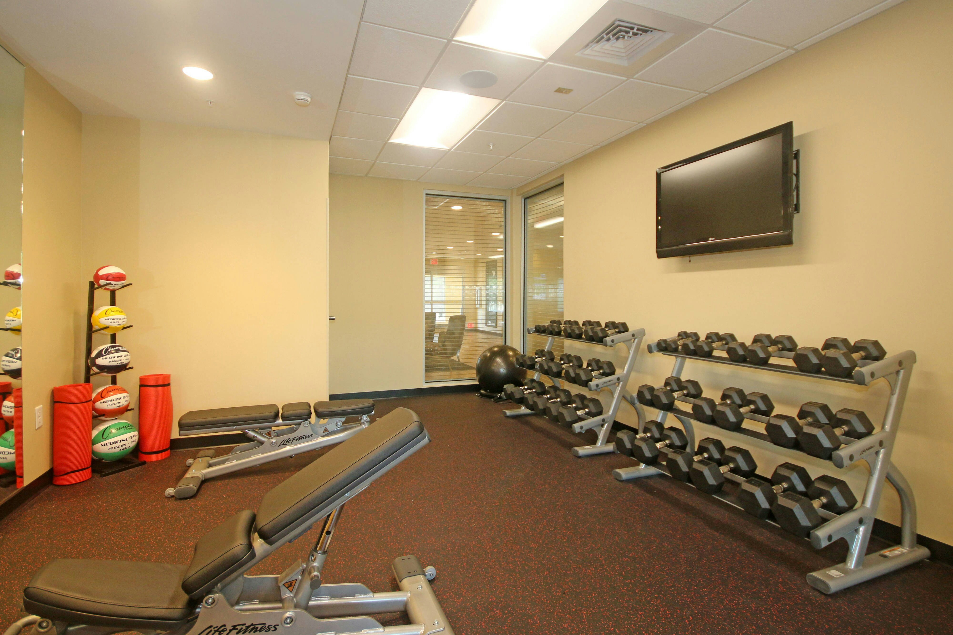 TownePlace Suites by Marriott Charleston-North Charleston 8/15